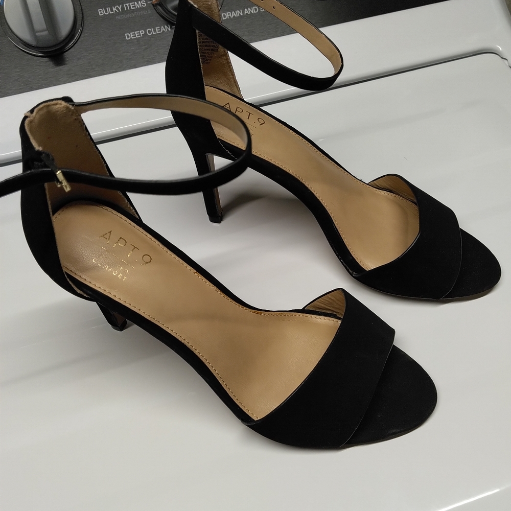Apt. 9 Heels